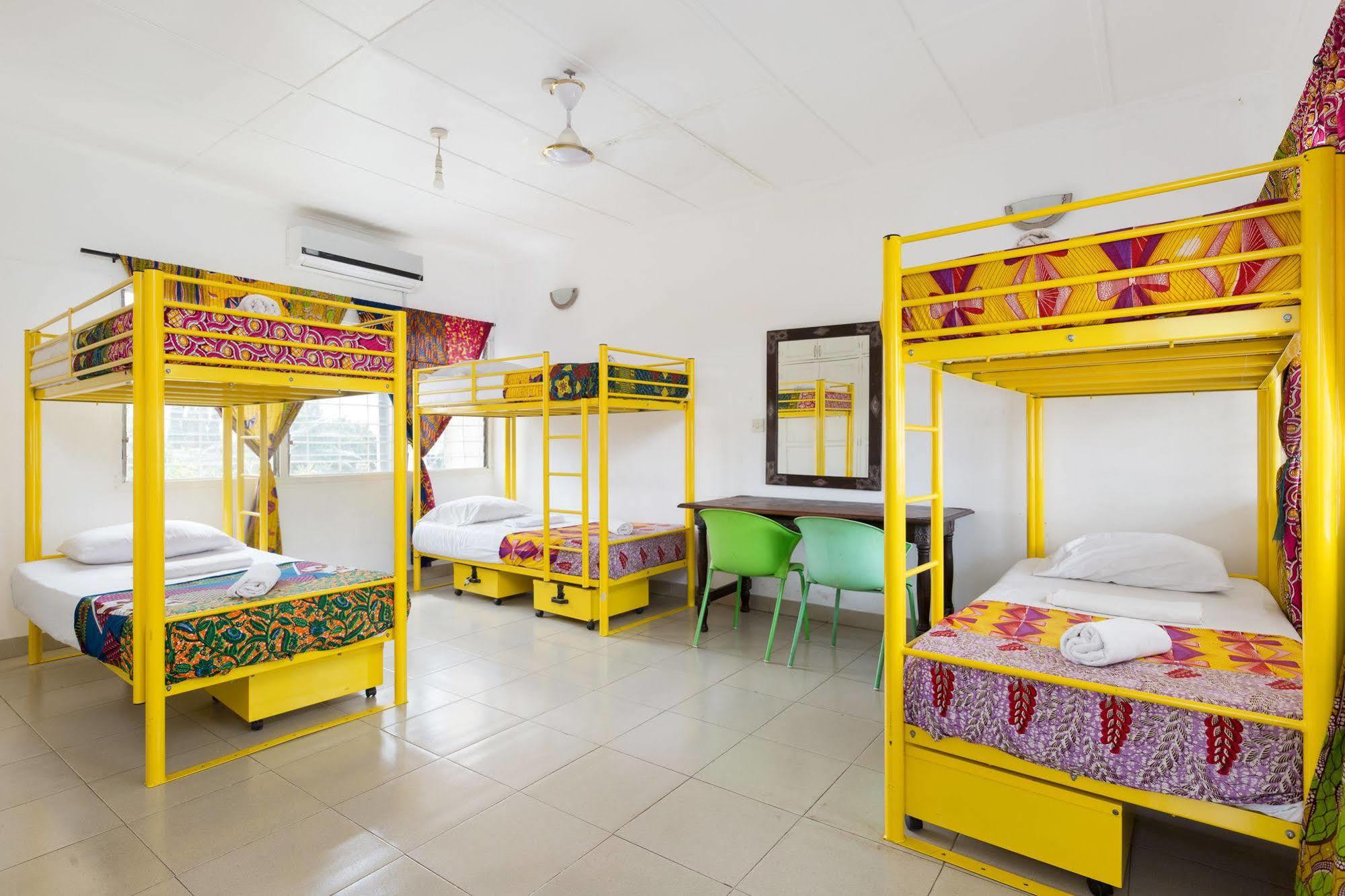 Agoo Hostel (Adults Only) 아크라 외부 사진