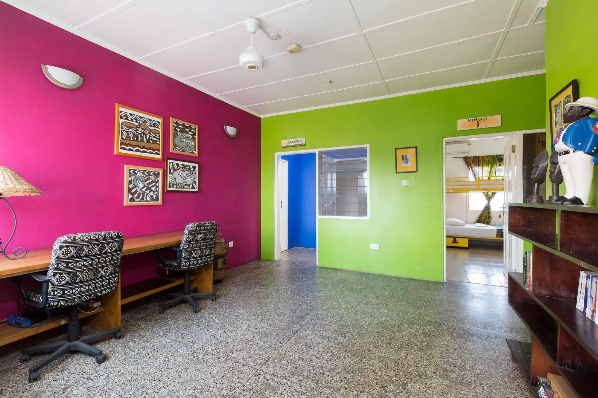 Agoo Hostel (Adults Only) 아크라 외부 사진