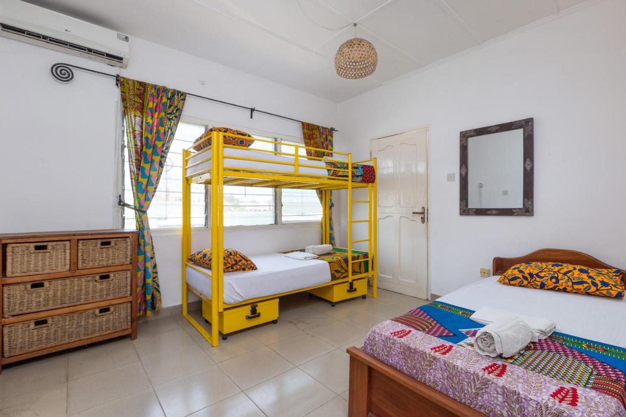 Agoo Hostel (Adults Only) 아크라 외부 사진